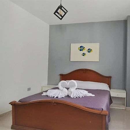 Holiday House In Siniscolaヴィラ エクステリア 写真