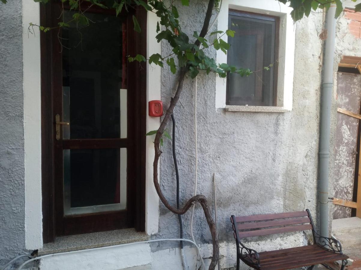 Holiday House In Siniscolaヴィラ エクステリア 写真